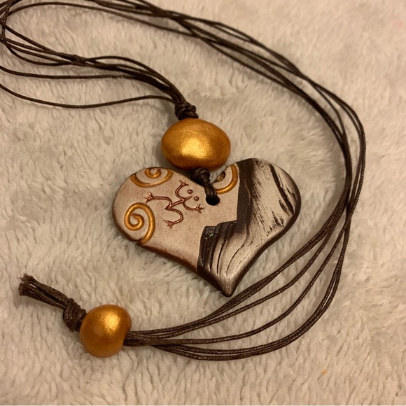 Puerto Rico Ceramic Heart Pendant Golden And Brown Coqui Frog - Picture 1 of 6